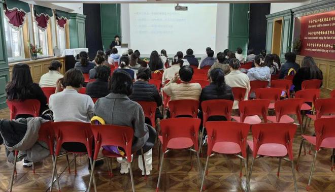 场讲座义诊为孩子和女性健康 “开方”EVO真人平台“英皇・幼儿园” 这
